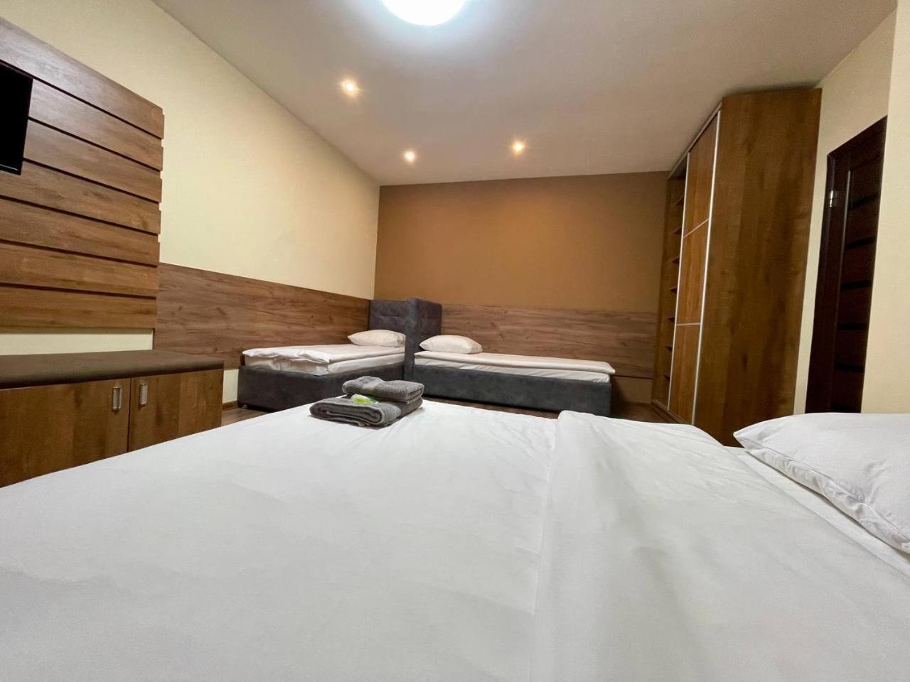Apartments In Uzhgorod For You. Zewnętrze zdjęcie